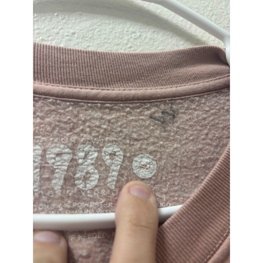 Taylor Swift 1989 Pink Sweatshirt Crewneck size 2XL XXL Taylor's version merch - Picture 3 of 5